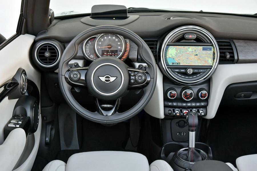  Mini Cooper S Cabrio 2016 года  (US) (фото 29 из 30)
